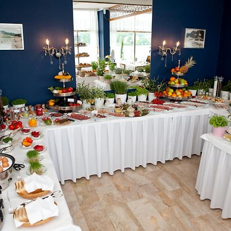 Tennis & Yacht Hotel Velden Velden am Woerthersee Ngoại thất bức ảnh