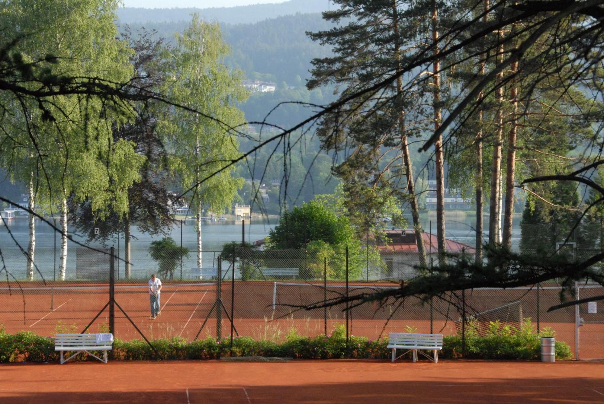Tennis & Yacht Hotel Velden Velden am Woerthersee Ngoại thất bức ảnh