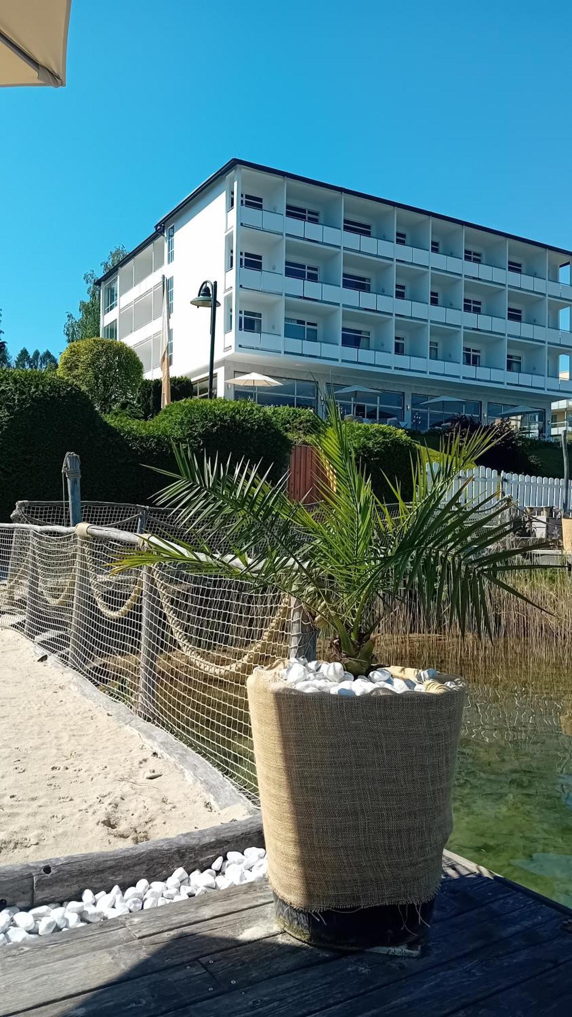 Tennis & Yacht Hotel Velden Velden am Woerthersee Ngoại thất bức ảnh