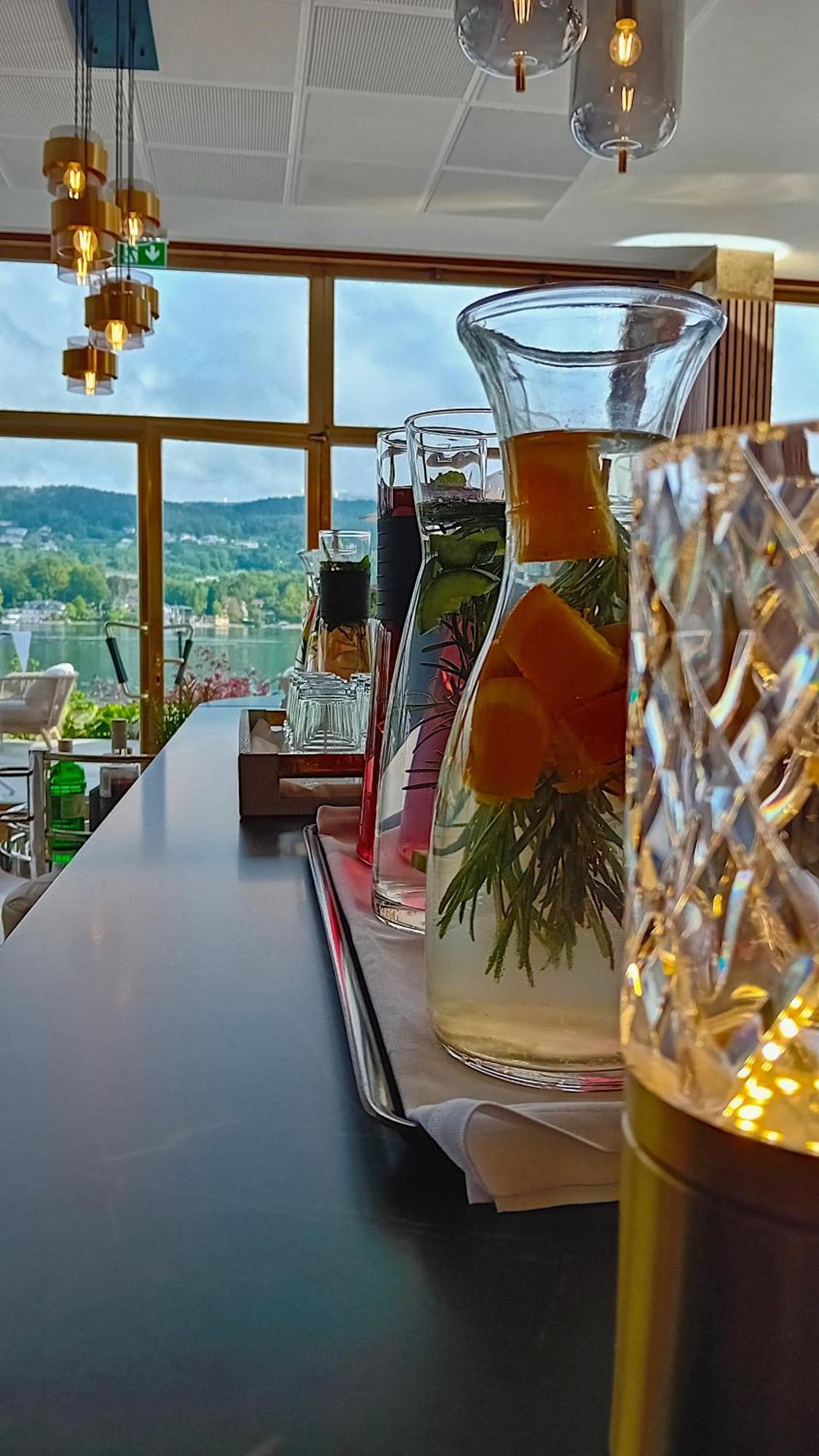 Tennis & Yacht Hotel Velden Velden am Woerthersee Ngoại thất bức ảnh